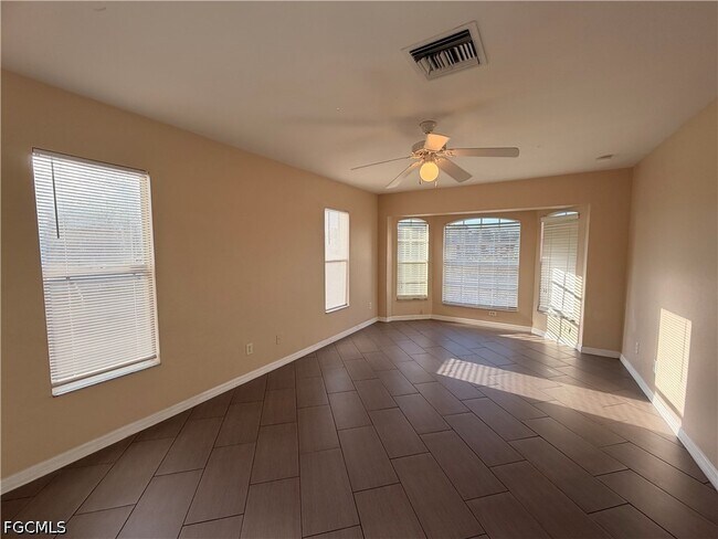 Building Photo - 3808 25th St SW