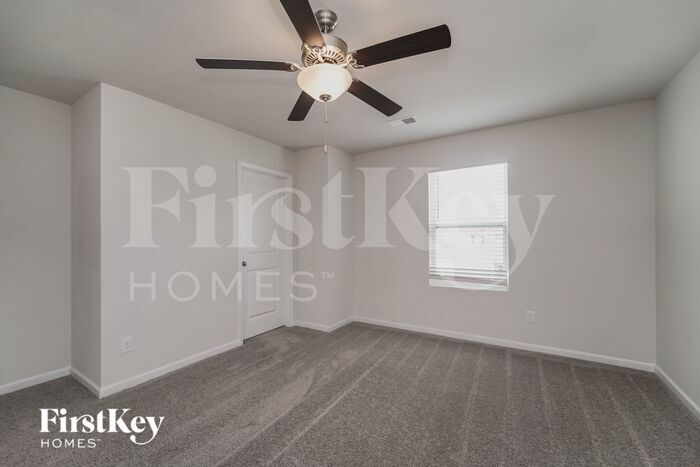 Building Photo - 10740 Rivergate Dr NW