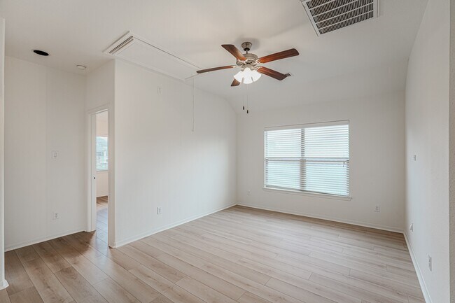 Building Photo - 25507 Marmite Dr