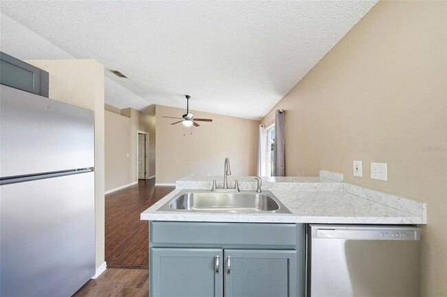 Building Photo - 2727 Mayer St