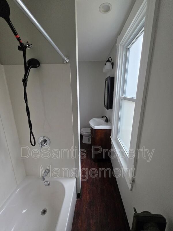 Building Photo - 2504 Olympia St