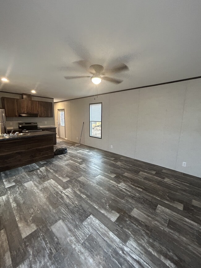 Building Photo - 205 Addison St