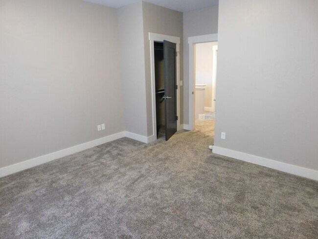 Building Photo - Spacious 5-Bedroom Home with Luxury Features & Prime Location!