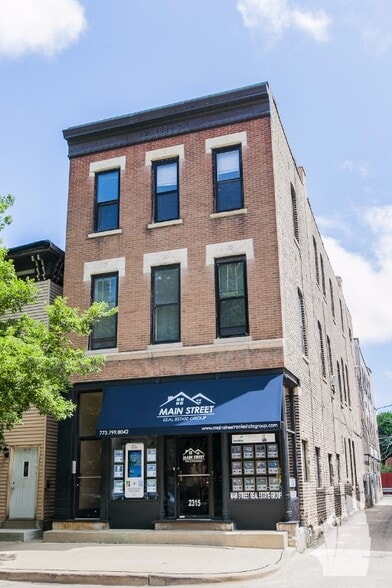 Building Photo - 2318 N Southport Ave