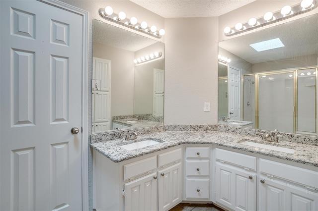 Building Photo - 5909 Kesler Dr