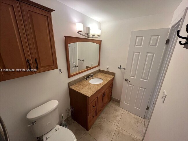 Building Photo - 3575 Brokenwoods Dr