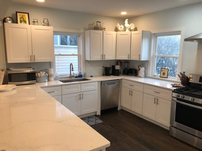 Building Photo - 4800 Atlantic Ave