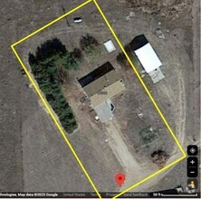 Building Photo - 4 Bedroom - 3 Bathroom just outside of town!