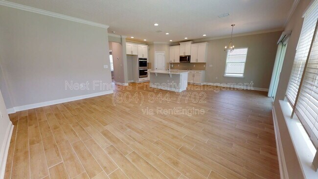 Building Photo - 1025 Wilmot Pl