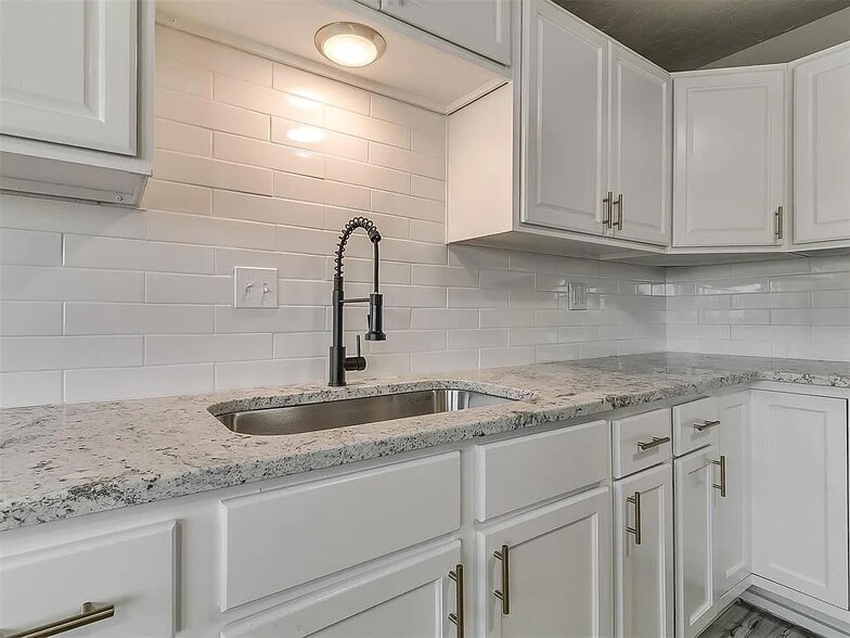 Kitchen - 2200 NW 33rd St
