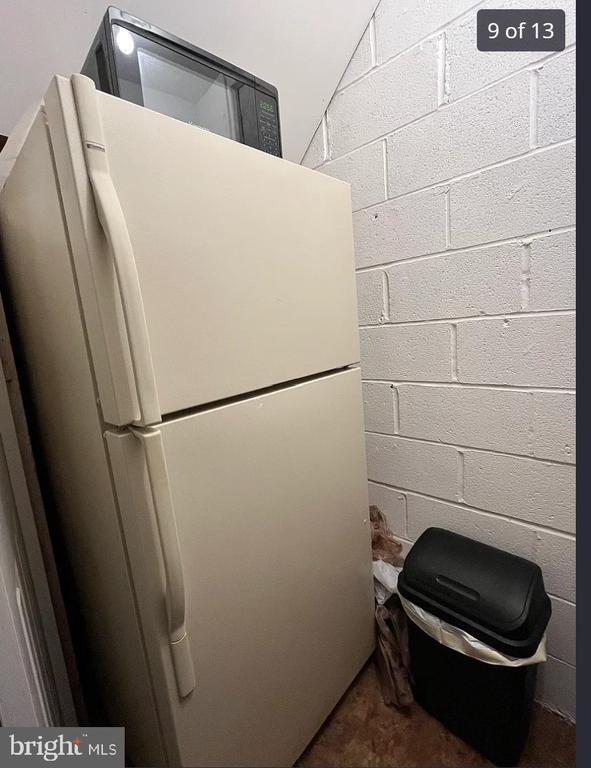 Building Photo - 21082 Gladstone Dr