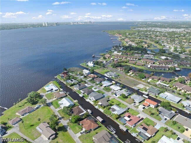 Building Photo - 7195 Reymoor Dr