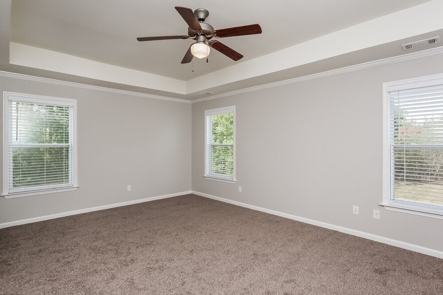 Building Photo - 2528 Mockingbird Ln