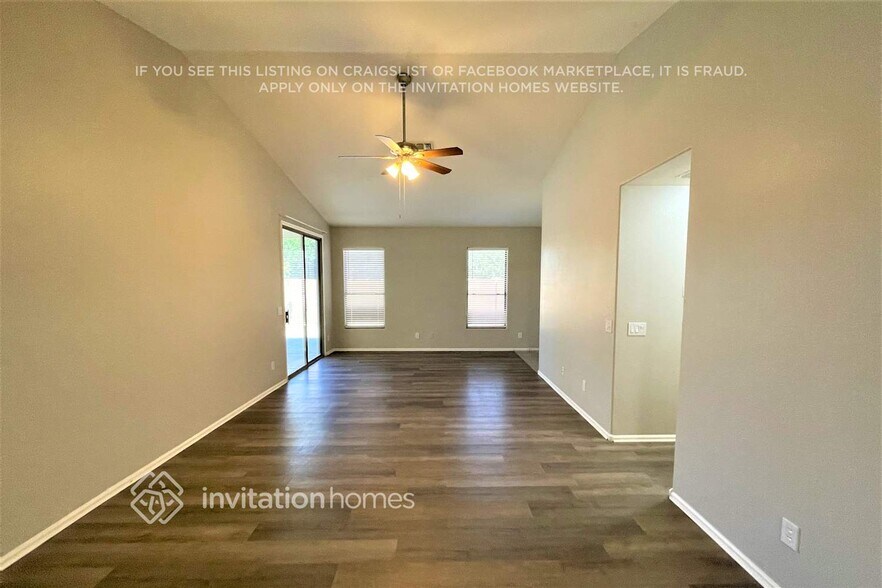 Building Photo - 16030 W Diamond St