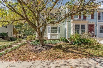 Building Photo - 8512 Laurel Oak Dr