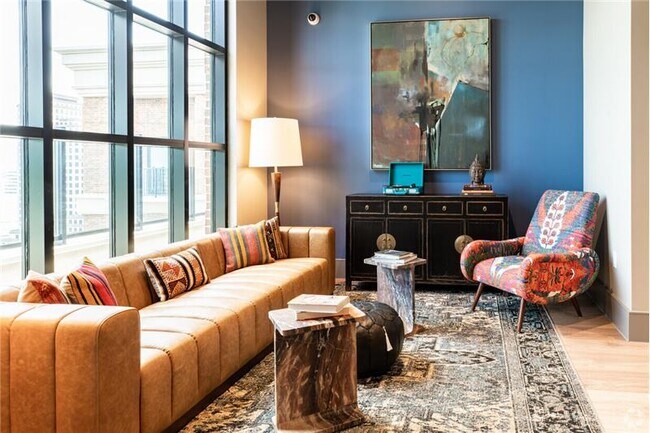 Building Photo - 402 Guadalupe St