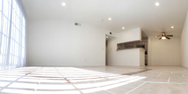 Building Photo - 11020 Hesby St