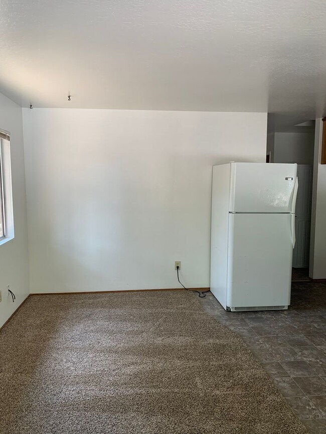 Building Photo - 1132 Hobart St