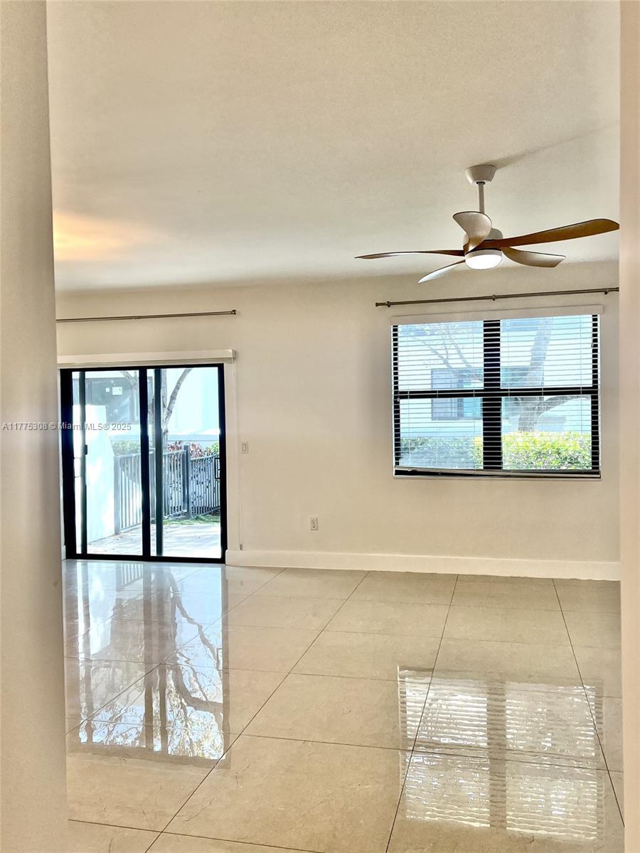 Building Photo - 4536 S Aqua Bella Ln