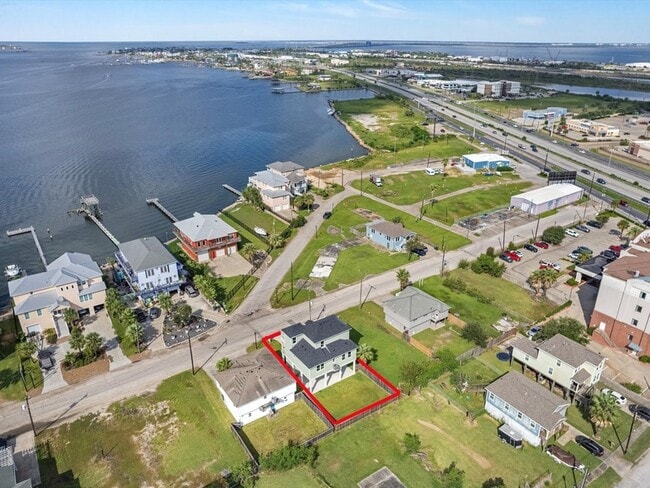 Building Photo - 1102 64th St