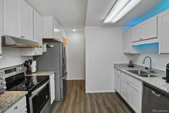 Building Photo - 6457 McNichols Ct