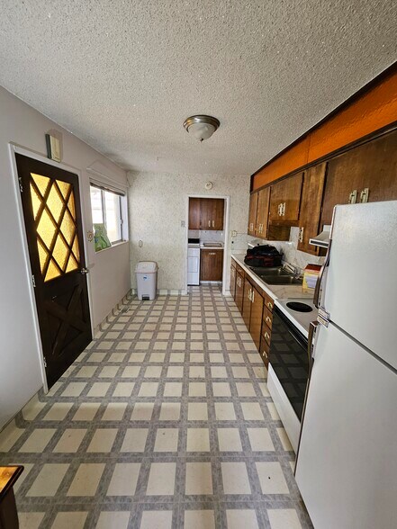 Building Photo - 5380 S 4420 W