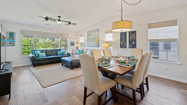 Building Photo - 356 Blue Stem Dr