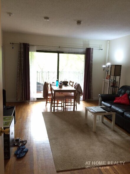 Building Photo - 317 Summit Ave