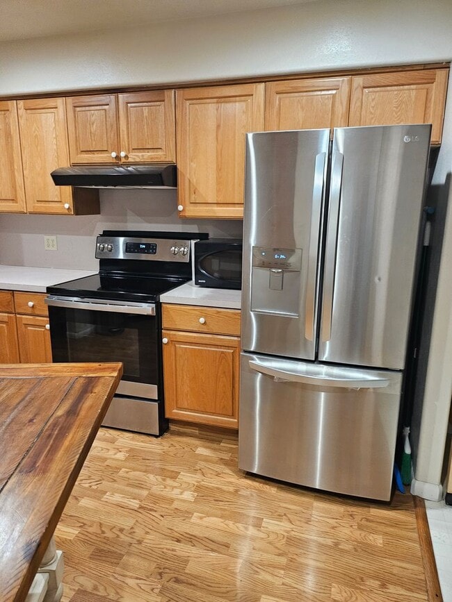 Building Photo - 837 W 30 S St