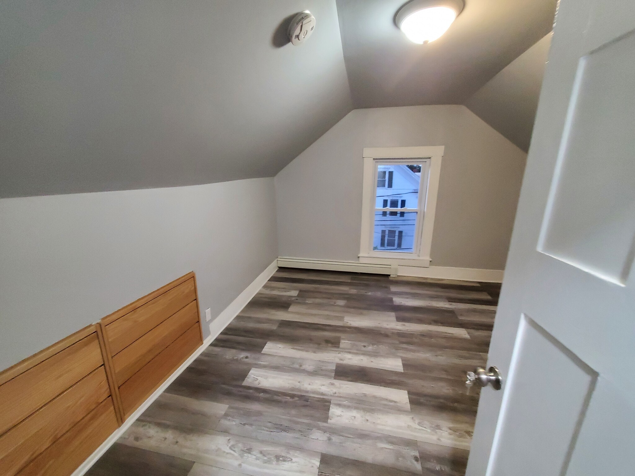 Room 5 - 104 Fair St