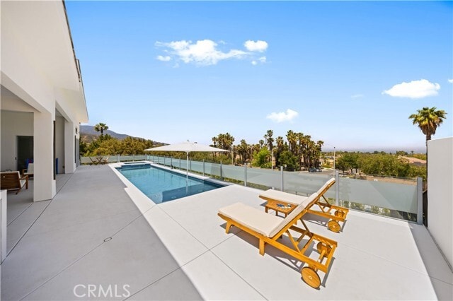 Building Photo - 1270 W Chase Dr