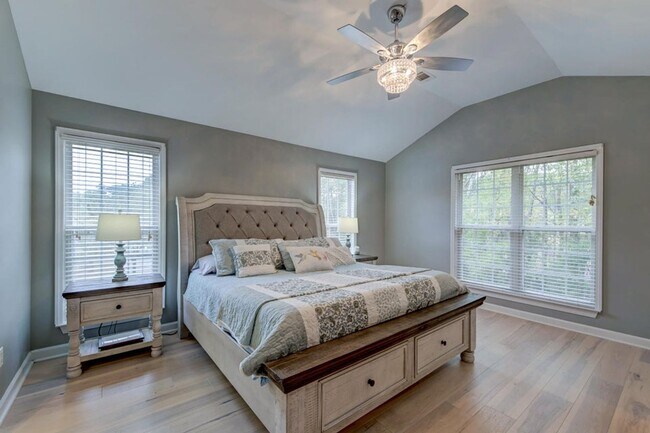 Building Photo - 3 Bedroom, 2.5 Bathroom Townhome in Ellington Woods - Mt Pleasant