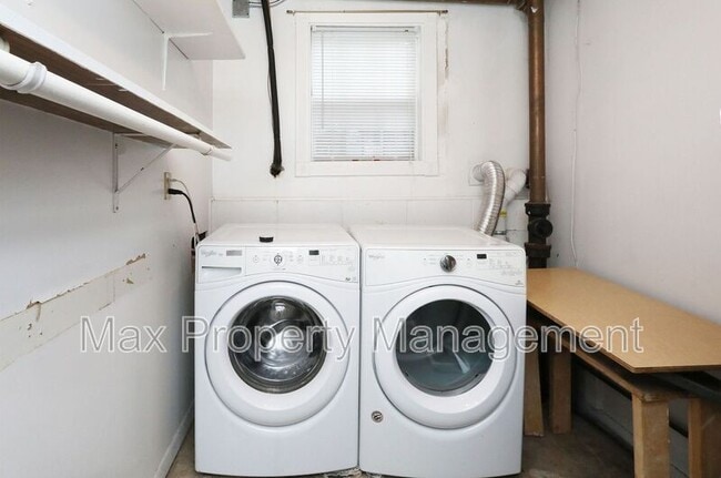 Building Photo - 1040 39th St