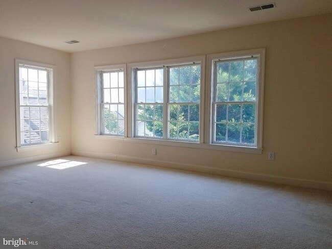 Building Photo - 410 Robena Way