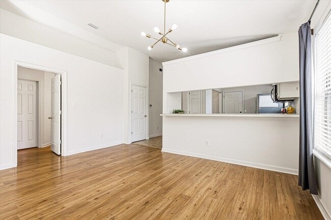 Building Photo - 335 Dreadnaught Ct