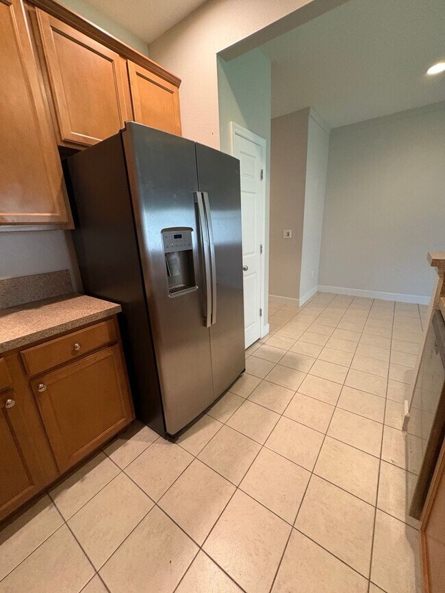 Building Photo - Cambridge at Oakleaf Townhome (3 bedrooms/2.5 baths)