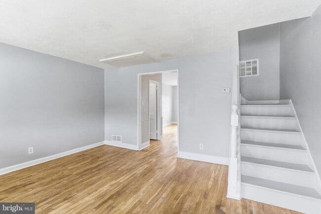 Building Photo - 849 Loalan Ave