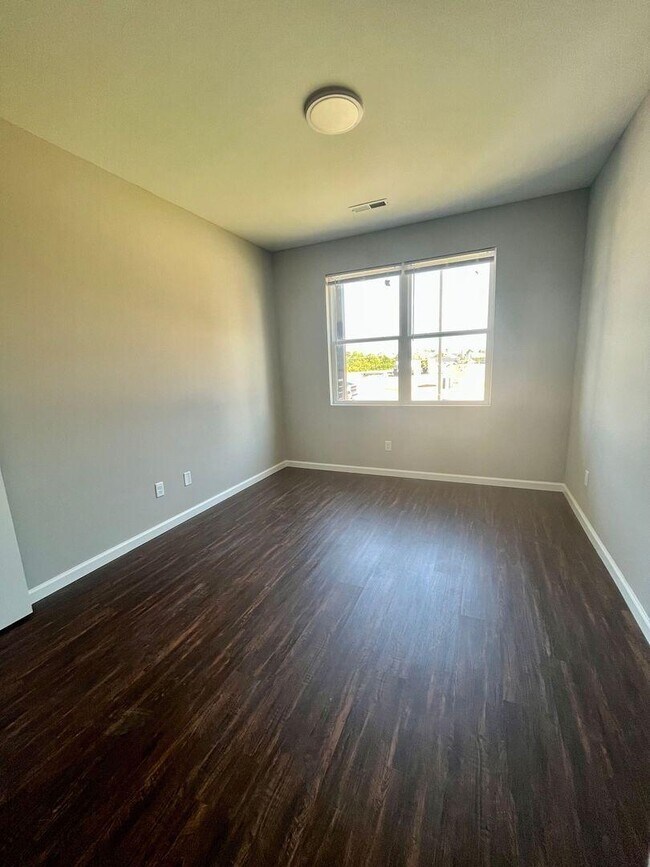Building Photo - 111 Juniper Path
