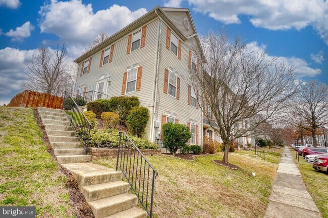 Building Photo - 8740 Jarwood Rd