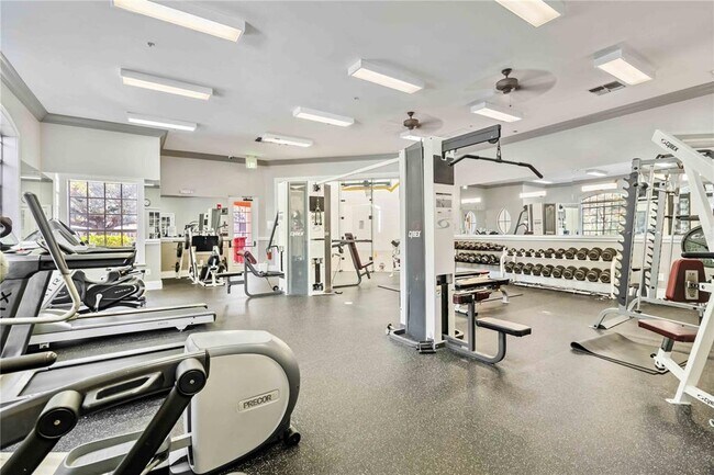 Building Photo - 4106 Central Sarasota Pkwy