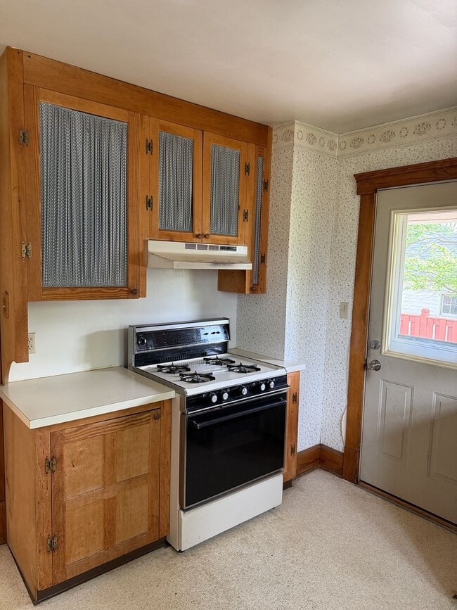 Building Photo - Pet-Friendly 3-Bedroom Elyria Home with $1,500 Total Monthly Price!