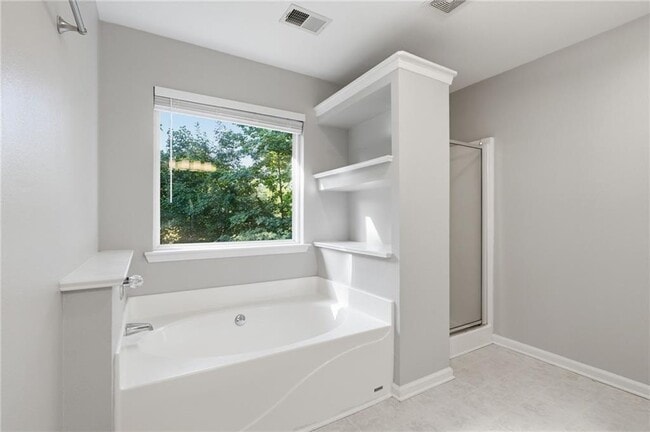 Building Photo - 218 Ranier Ct.
