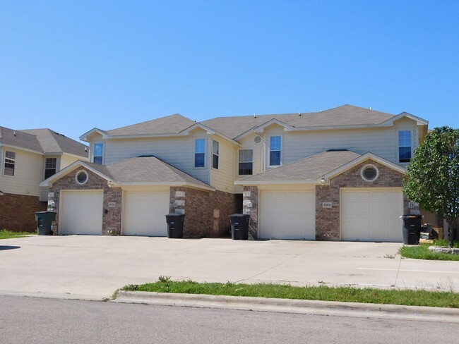 Primary Photo - 4006 Cambridge Dr