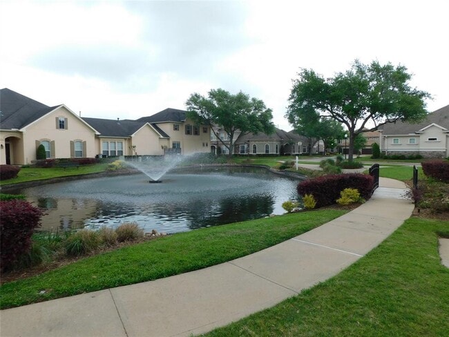 Building Photo - 4333 Lake Run Dr