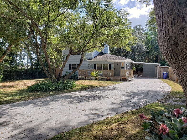 Building Photo - 939 E Bella Vista St