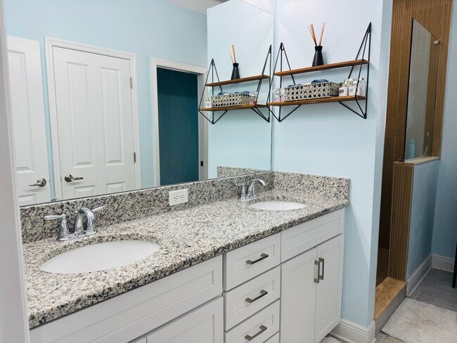 Building Photo - 10705 Marsha Dr