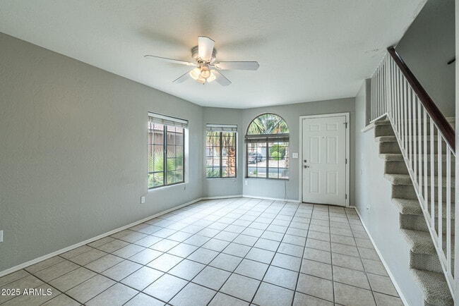 Building Photo - 4641 E Towne Ln