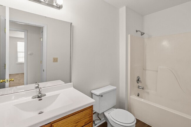 Building Photo - 2412-2414 Calder Ct.