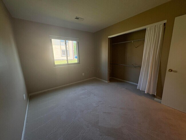 Building Photo - 2271 Hedgerow Road