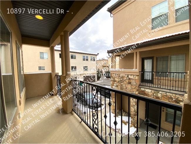 Building Photo - 10897 Vercelli Dr